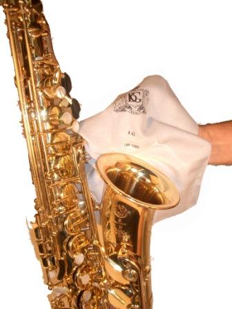 Saksofonin puhdistus- ja huoltotarvikkeet